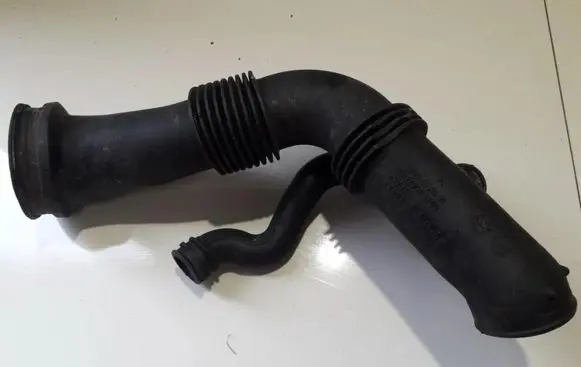 Ford Focus Air intake hose/pipe 7M519A673HF 7M51-9A673-HF