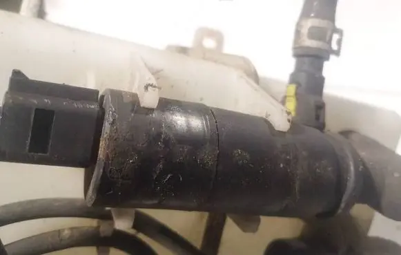 Opel Antara Headlight washer pump 