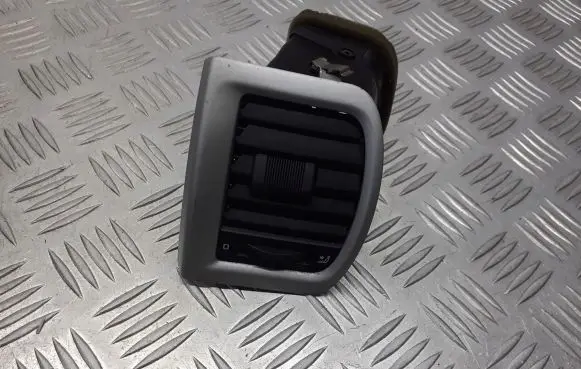 Skoda Fabia Mk2 (5J) Dashboard air vent grill cover trim 5J0819701