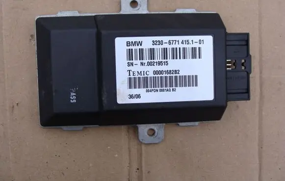BMW 7 E65 E66 Steering rack control module 6771415