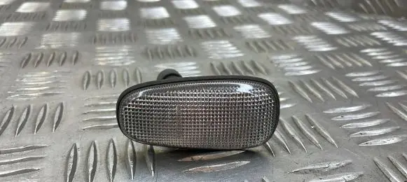 Opel Astra G Front fender indicator light 90560403