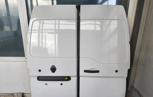Renault Master IV Rear door 240539081R 240844358R