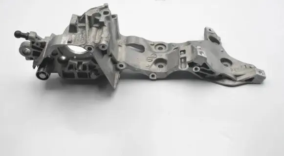 Skoda Octavia Mk3 (5E) Generator/alternator bracket 04L903143