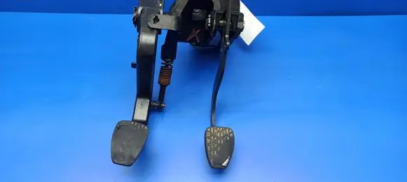 Mercedes-Benz Sprinter W901 W902 W903 W904 Pedal assembly A9012941401 A9012902416