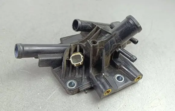 Renault Arkana Thermostat/thermostat housing 110605RF1A