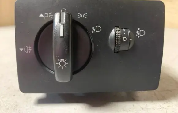 Ford Focus Light switch 4M5T13A24