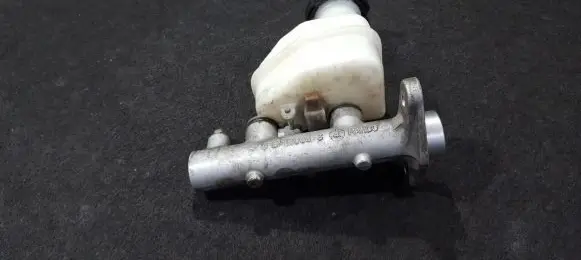 Hyundai Elantra Master brake cylinder