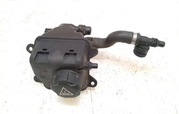 BMW 7 F01 F02 F03 F04 Brake fluid reservoir 7575578