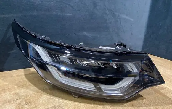 Land Rover Discovery 5 Headlight/headlamp HY3213W029DC L46217MY