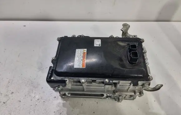 Toyota C-HR I Voltage converter inverter G920047242 212B8472421