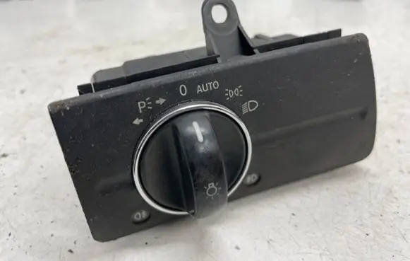 Mercedes-Benz E W211 Light switch 2115450704