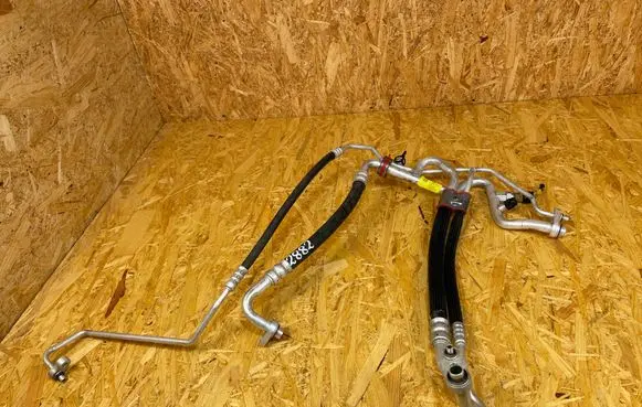 Tesla Model 3 Air conditioning (A/C) pipe/hose 109215700F