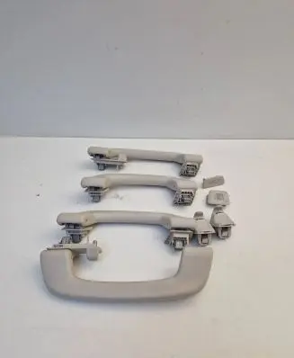 BMW 3 G20 G21 A set of handles for the ceiling 507133919 86186GT60