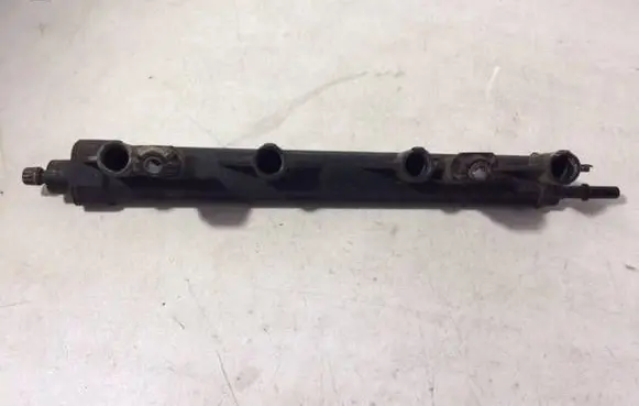 Citroen Berlingo Fuel main line pipe 7575645