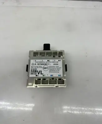Mercedes-Benz Sprinter W907 W910 Door control unit/module A1679003811