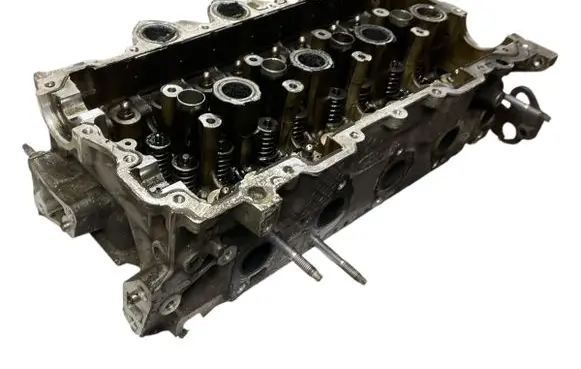 Peugeot 308 SW Engine head 9655911480