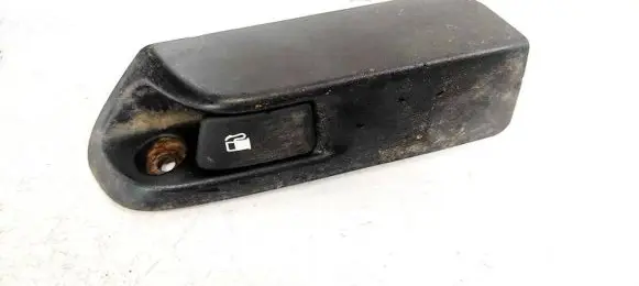 Toyota Yaris Fuel tank opening switch 