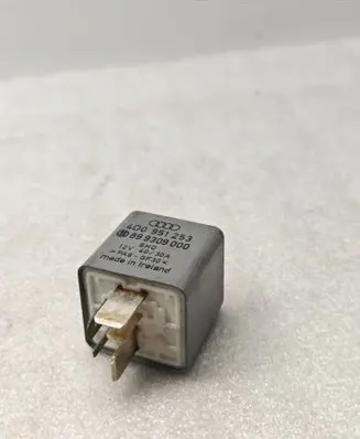 Audi A6 S6 C5 4B Other relay 4D0951253