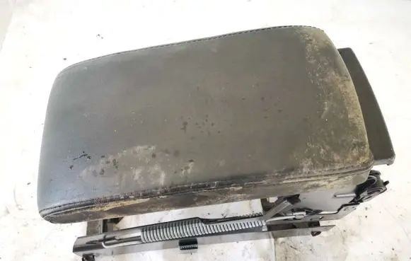 Volkswagen PASSAT B5 Armrest 3b1864207