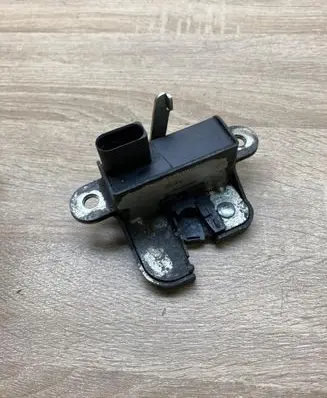 Audi A3 S3 8L Tailgate/trunk/boot lock/catch/latch 60662910
