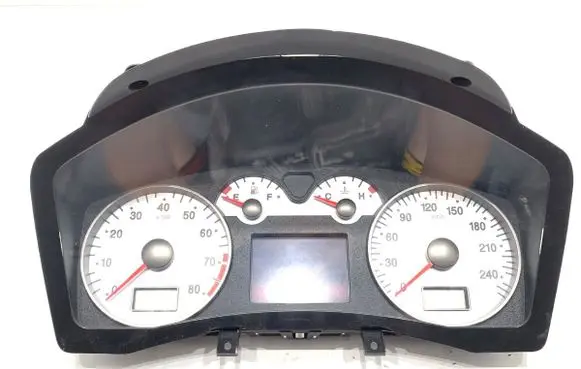 Speedometer (instrument cluster)