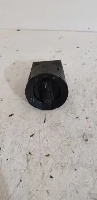 Volkswagen Golf IV Light switch 1C0941531
