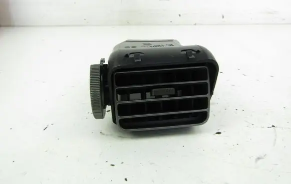 Subaru Forester SH Dash center air vent grill 66110FG000