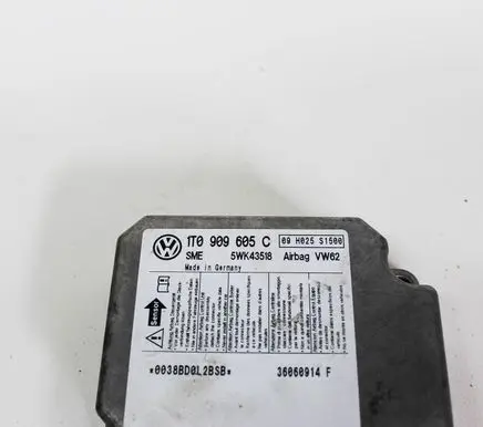 Volkswagen Touran I Airbag control unit/module 1T0909605C