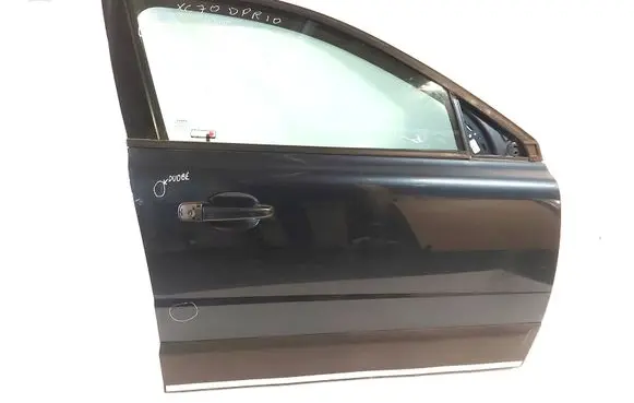 Volvo XC70 Front door