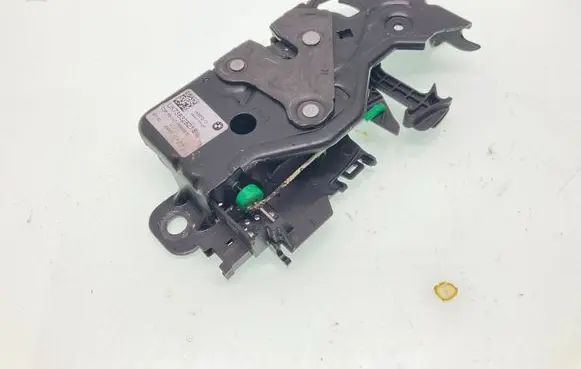 BMW 1 F40 Tailgate/trunk/boot lock/catch/latch 163672 16367210 UK738328218