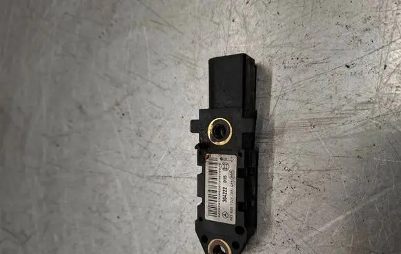 Mercedes-Benz E W211 Airbag deployment crash/impact sensor 0028201326