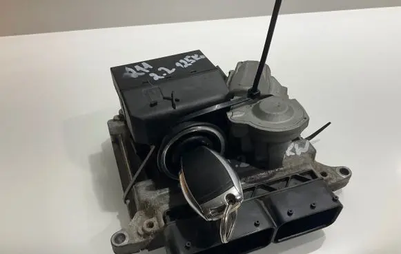 Mercedes-Benz E W211 Engine ECU kit and lock set A6461505372 28114672 A0044464940