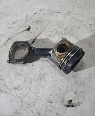Mercedes-Benz Sprinter W906 Piston with connecting rod 65100