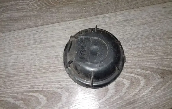Volvo V70 Headlight/headlamp dust cover