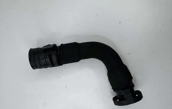 Volkswagen Golf V Breather hose/pipe 038103493 446070