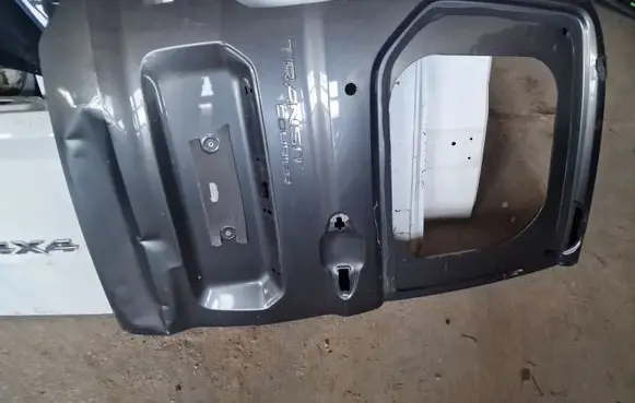 Ford Transit Courier Back/rear loading door 
