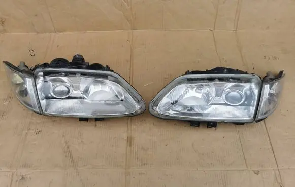 Renault Espace III Headlight/headlamp 89002592 89002657 6025314107