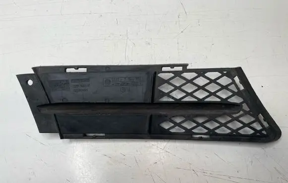 BMW 3 E90 E91 Front bumper lower grill 7154551