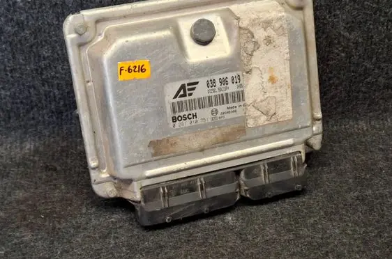 Audi A4 S4 B6 8E 8H Engine control unit/module 038906019FC 0281010751