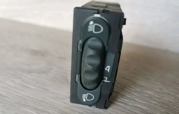 Renault Scenic I Headlight level height control switch 6281