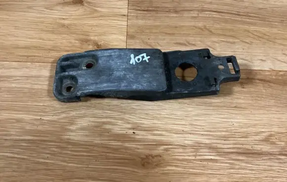 Opel Insignia A Radiator mount bracket 13243026