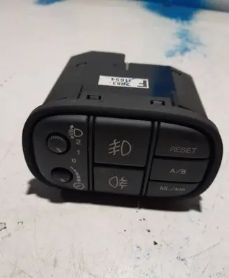 Jaguar S-Type Light switch 2R8311654