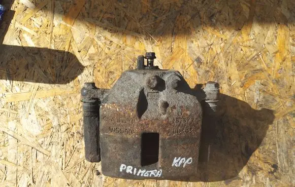 Nissan Primera Front brake caliper