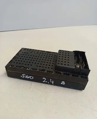 Volvo S60 Fuse module 8645411 8645410