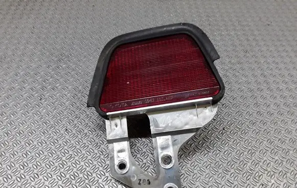 Toyota Avensis T250 Third/center stoplight