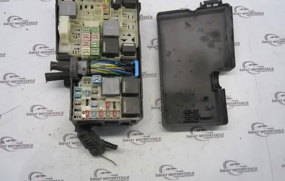 Ford Focus Fuse box set 14A076