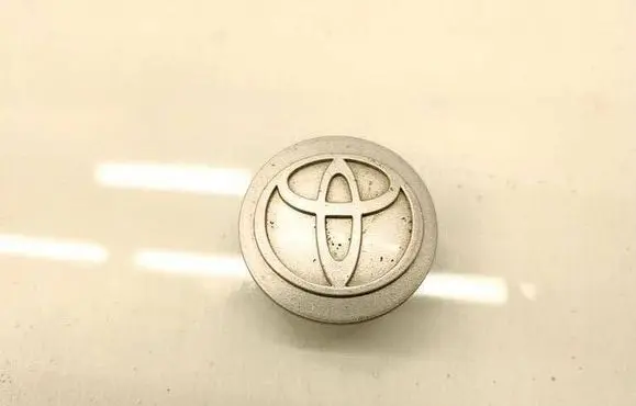 Toyota Prius (XW30) Original wheel cap PZ406B06701