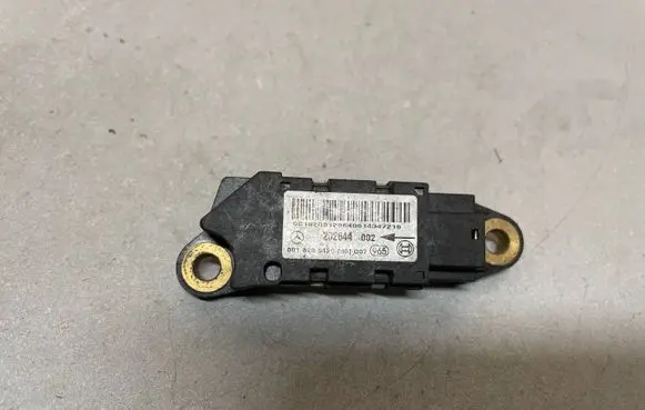 Mercedes-Benz C W203 Airbag deployment crash/impact sensor 0018209126