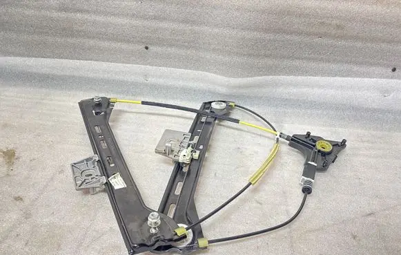 Mercedes-Benz S C217 Front door electric window regulator A2177200146 927934100