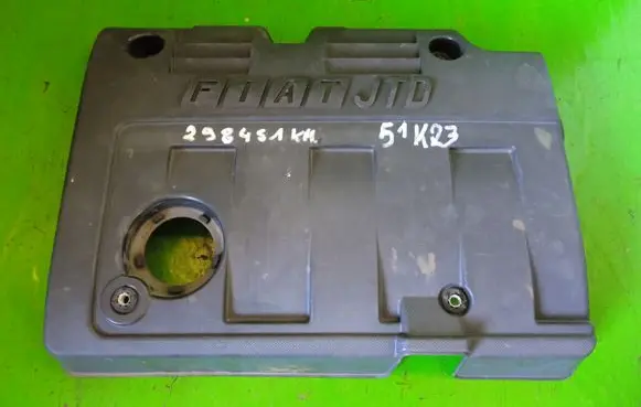 Fiat Stilo Engine cover (trim)